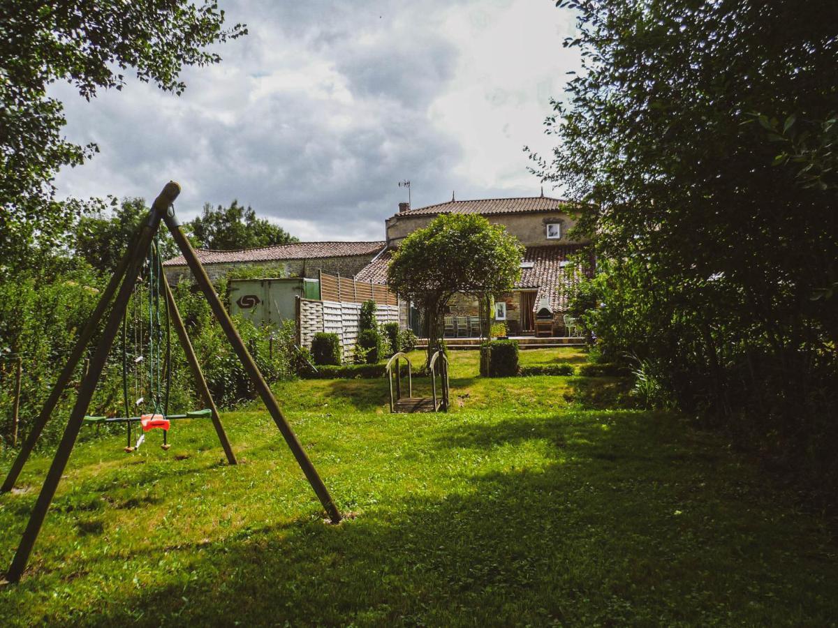 La Laujere Ivie - Gite & Piscine Privative Saint-Hilaire-du-Bois  Eksteriør bilde