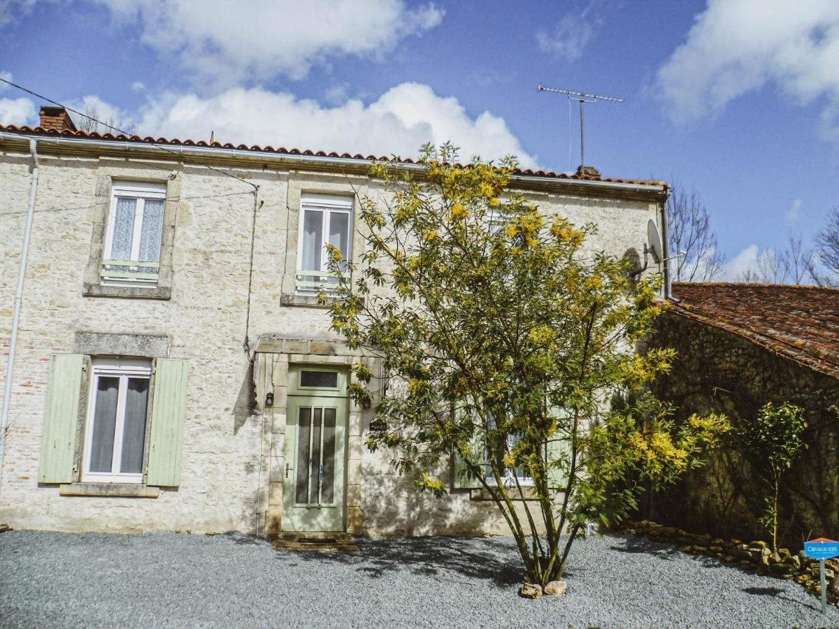 La Laujere Ivie - Gite & Piscine Privative Saint-Hilaire-du-Bois  Eksteriør bilde
