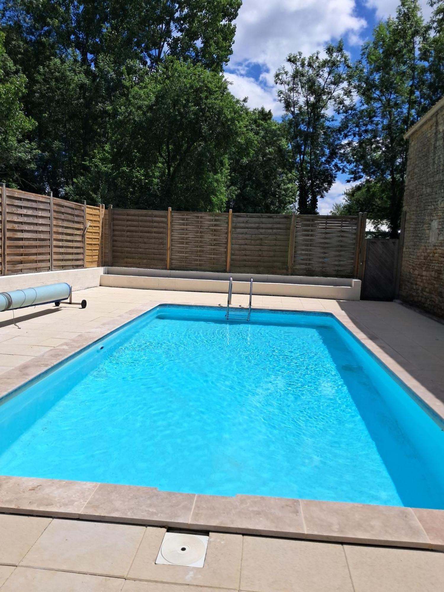 La Laujere Ivie - Gite & Piscine Privative Saint-Hilaire-du-Bois  Eksteriør bilde